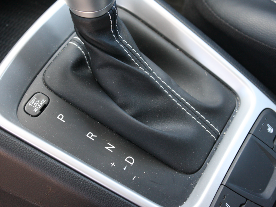 2024 Hyundai Venue Essential-15