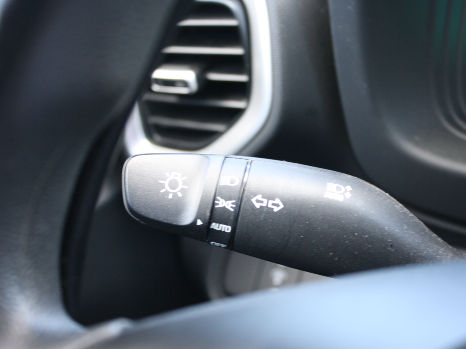 2024 Hyundai Venue Essential-20