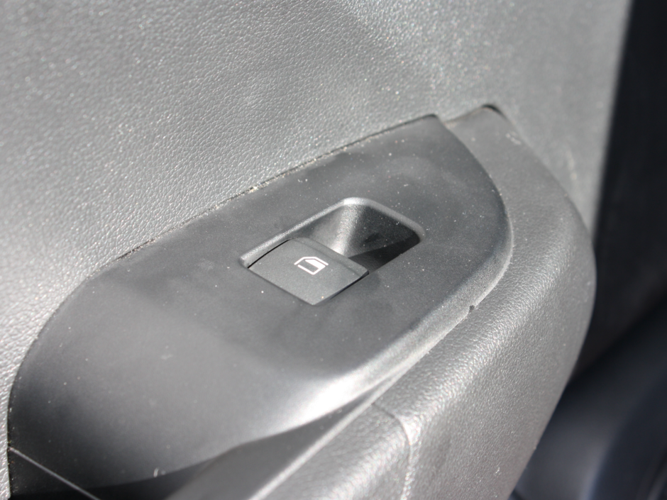 2024 Hyundai Venue Essential-24