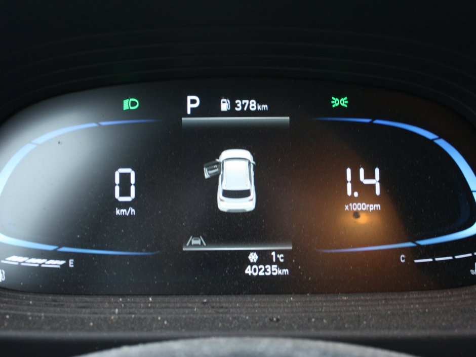 2024 Hyundai Venue Essential-13