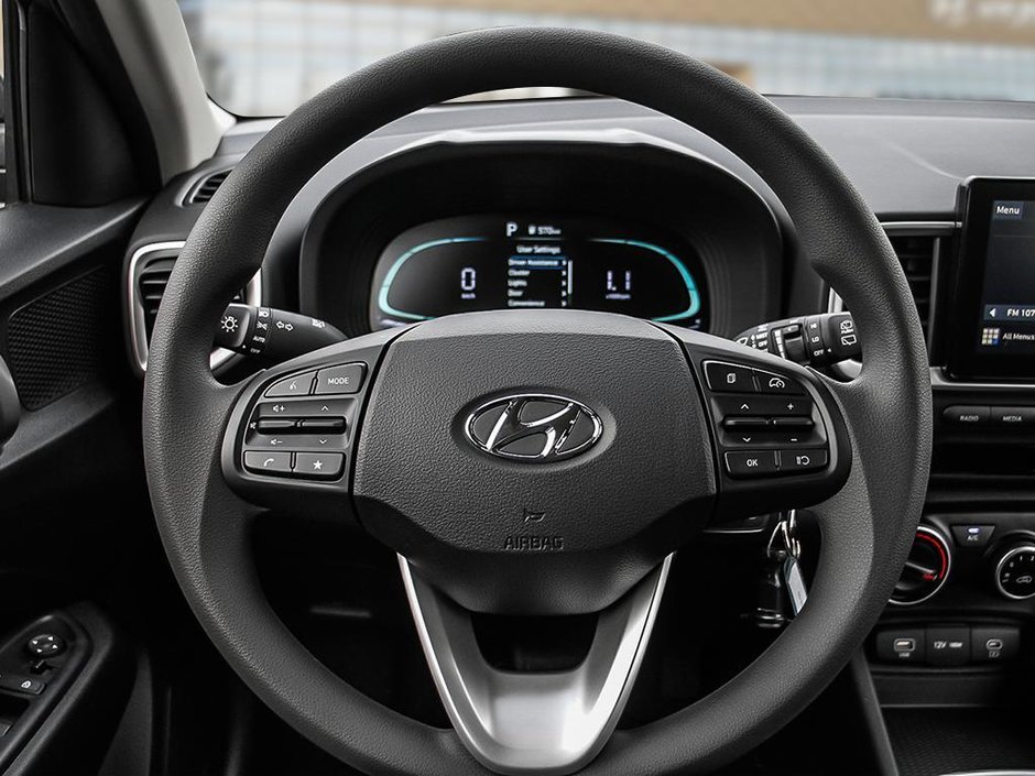 2025 Hyundai Venue Essential-12
