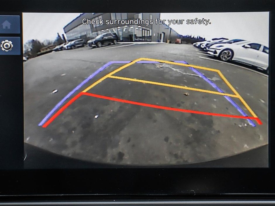 2025 Hyundai Venue Essential-22