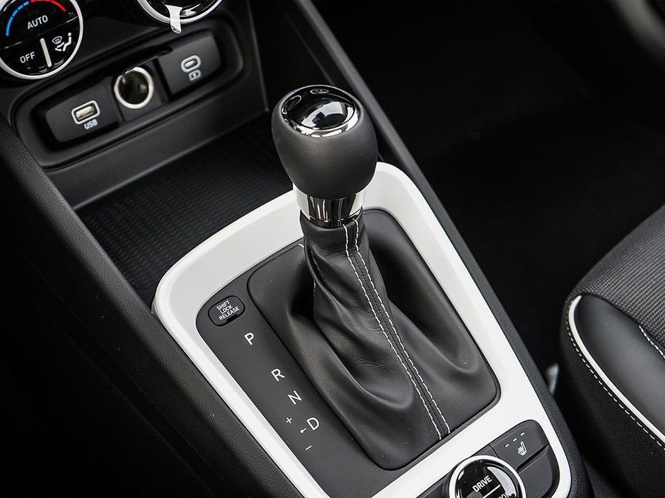 2025 Hyundai Venue Ultimate - Black interior-15