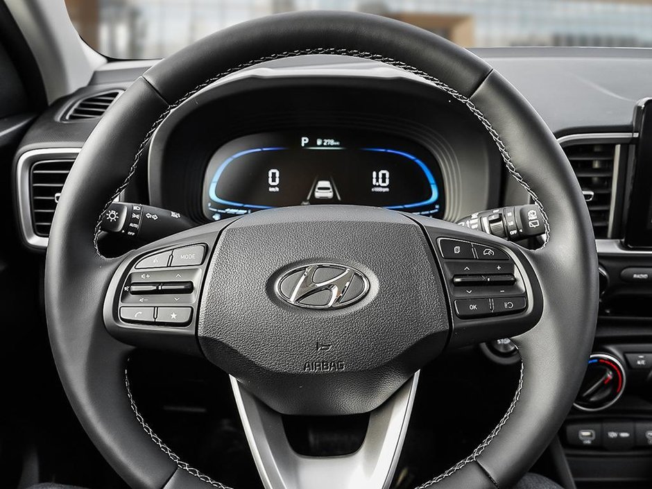 2025 Hyundai Venue Essential-12