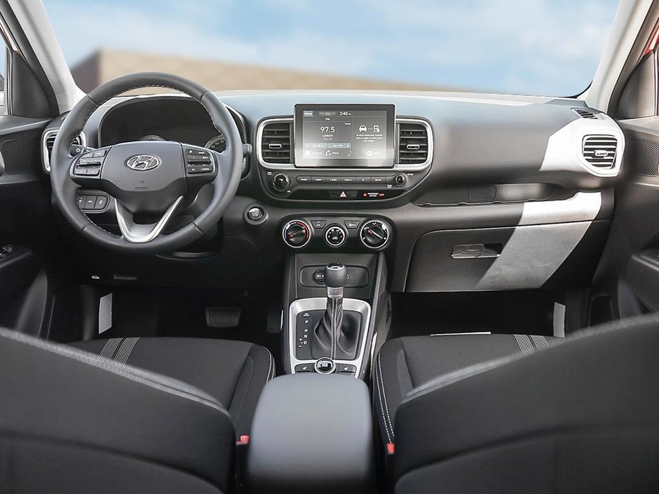 2025 Hyundai Venue Preferred-18