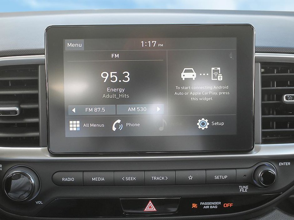 2025 Hyundai Venue Essential Two-tone-15
