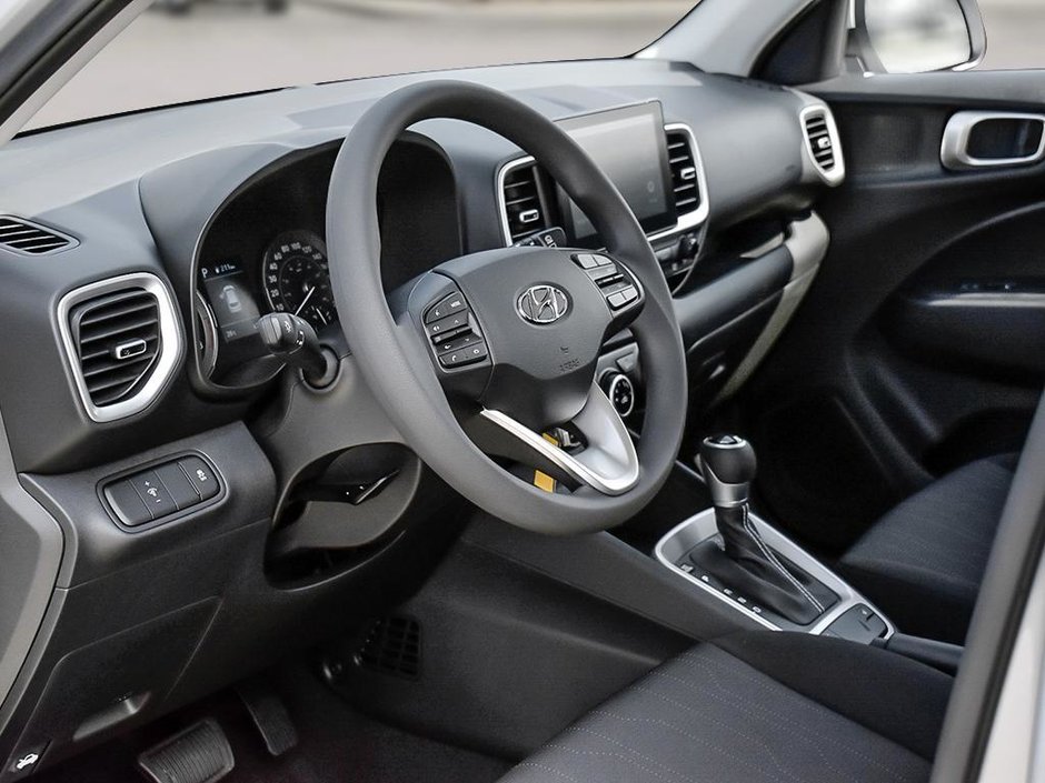 2025 Hyundai Venue Essential-11