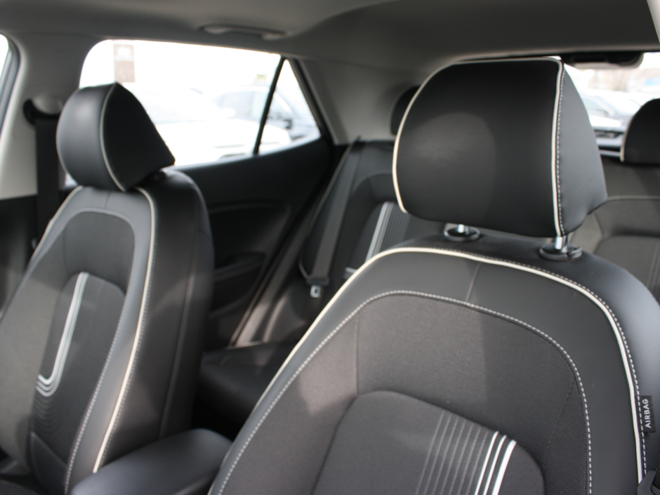 2025 Hyundai VENUE Ultimate - Black interior-8