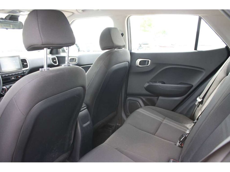 2025 Hyundai Venue Preferred-7
