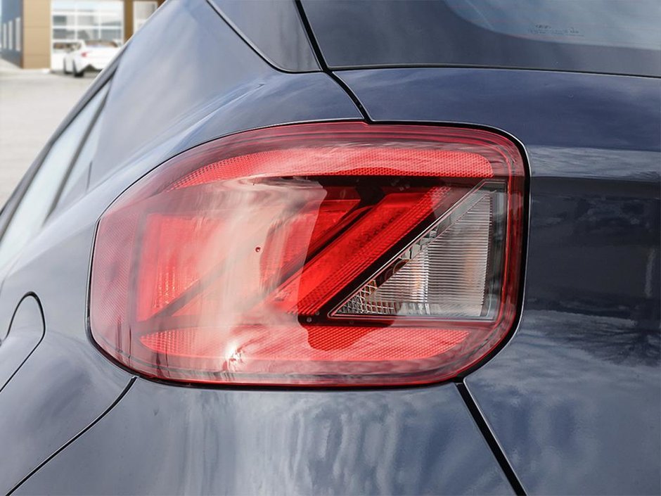 2026 Hyundai VENUE Preferred Two-tone-9