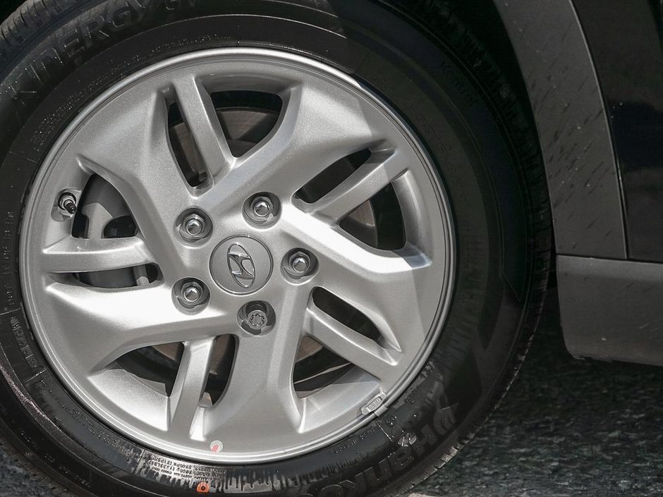 2026 Hyundai VENUE Preferred-7