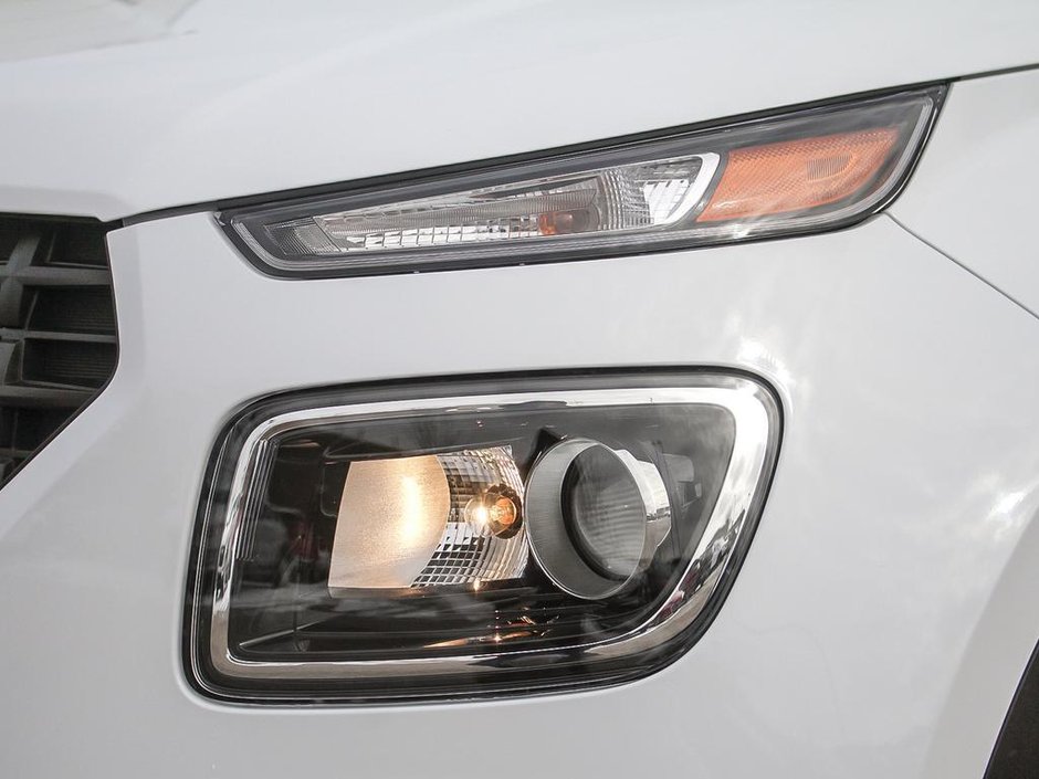 2026 Hyundai VENUE Preferred-9