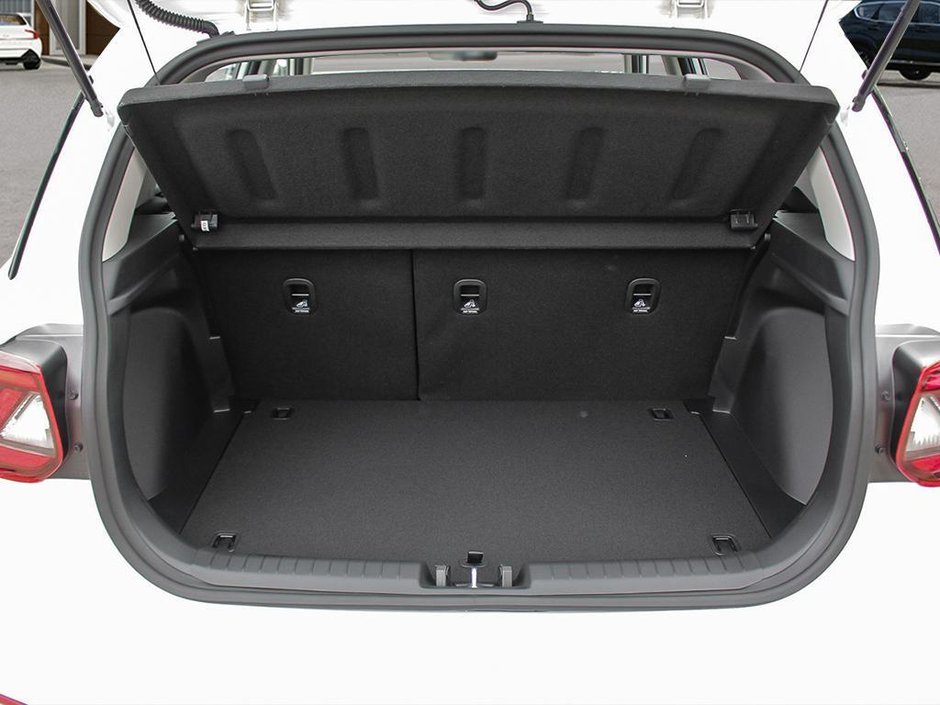 2026 Hyundai Venue Essential-6