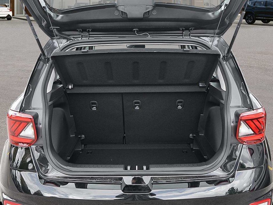 2026 Hyundai Venue Essential-6