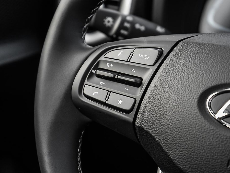 2026 Hyundai Venue Essential-14