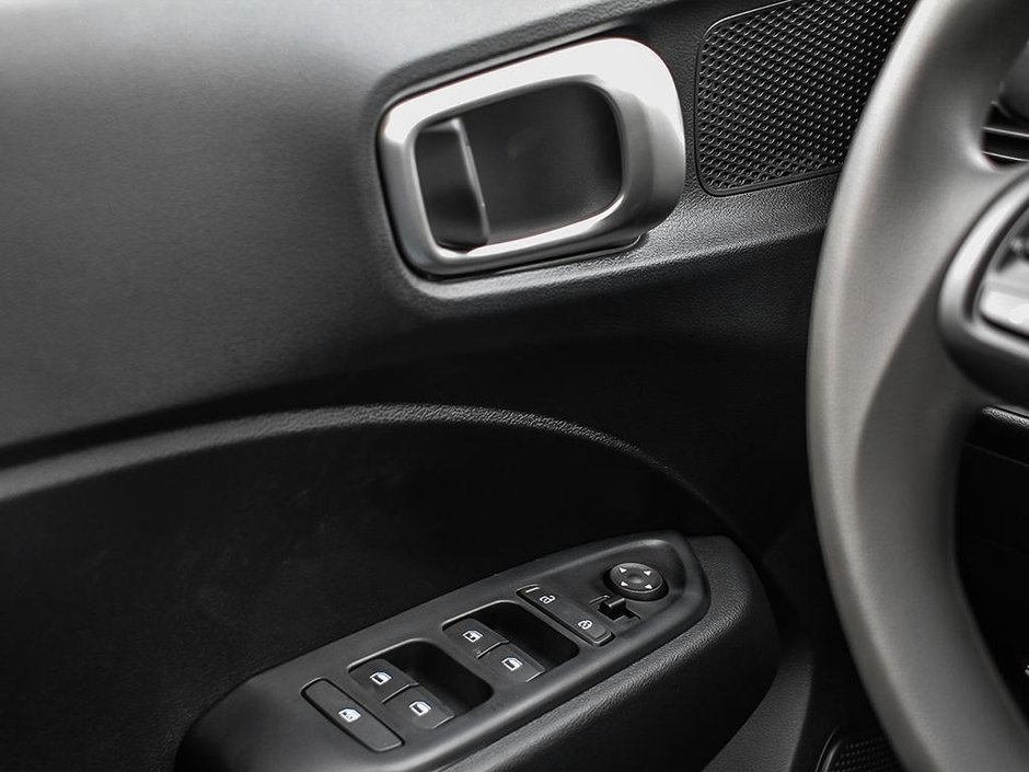 2026 Hyundai Venue Essential-15