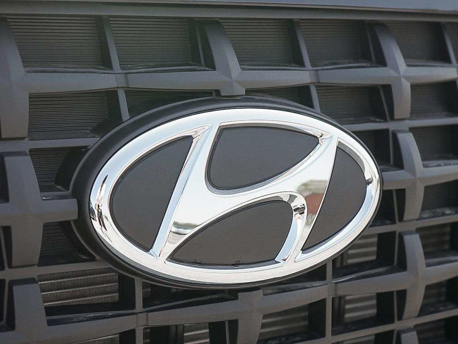 2026 Hyundai Venue Preferred-8