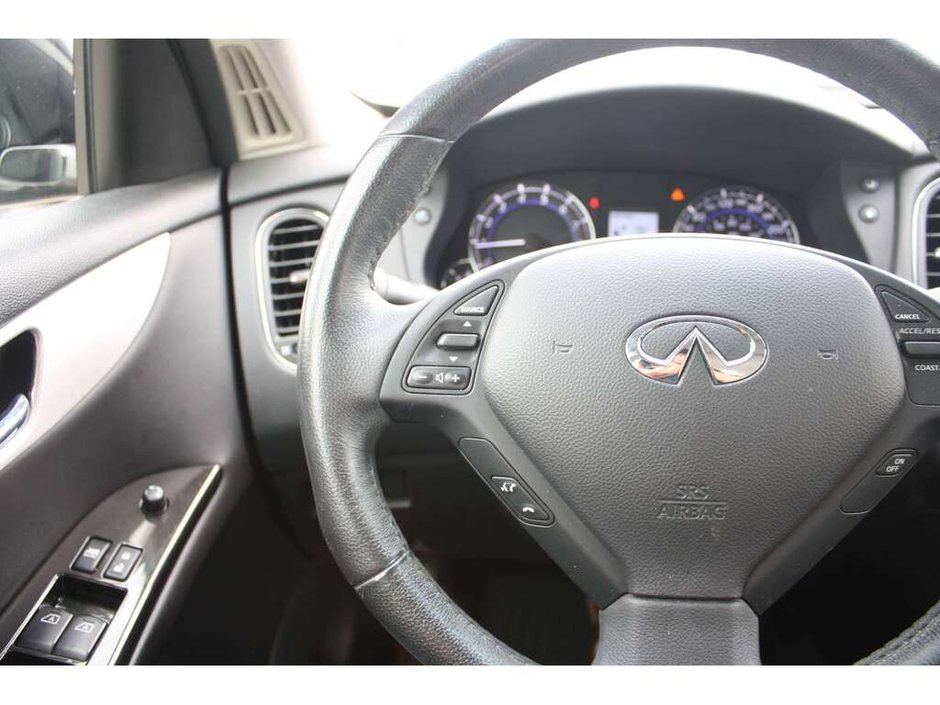 2017 Infiniti QX50 Base-17