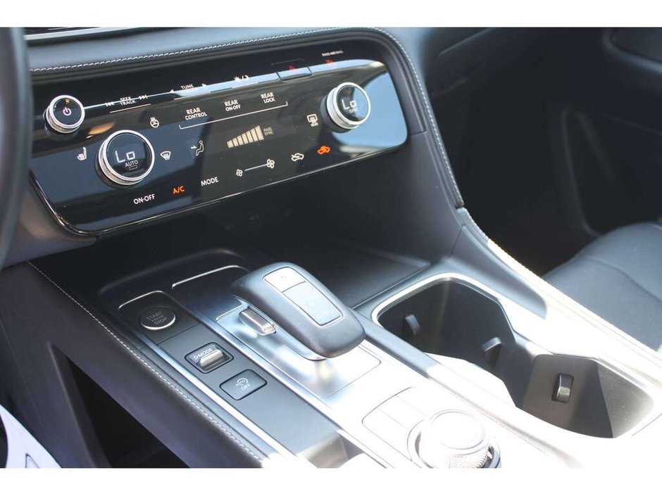 2023 Infiniti QX60 LUXE-12