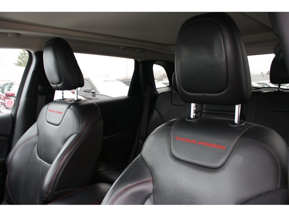 2015 Jeep Cherokee Trailhawk-9