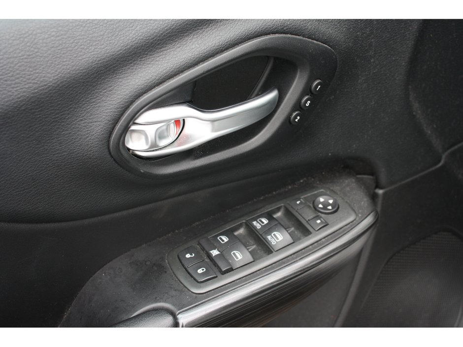 2015 Jeep Cherokee Trailhawk-7