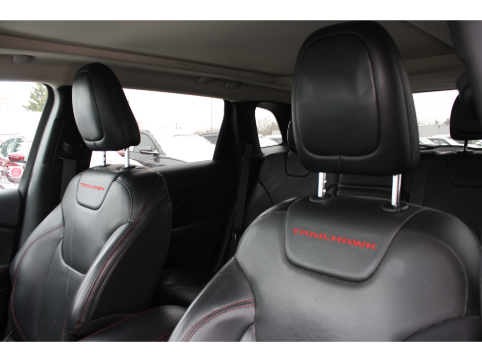 2015 Jeep Cherokee Trailhawk-8