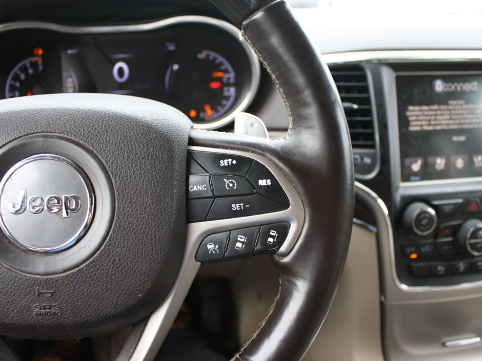 2015 Jeep Grand Cherokee Overland-26