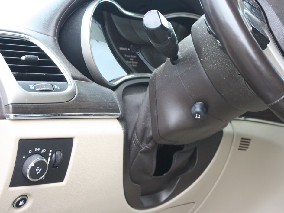 2015 Jeep Grand Cherokee Overland-13