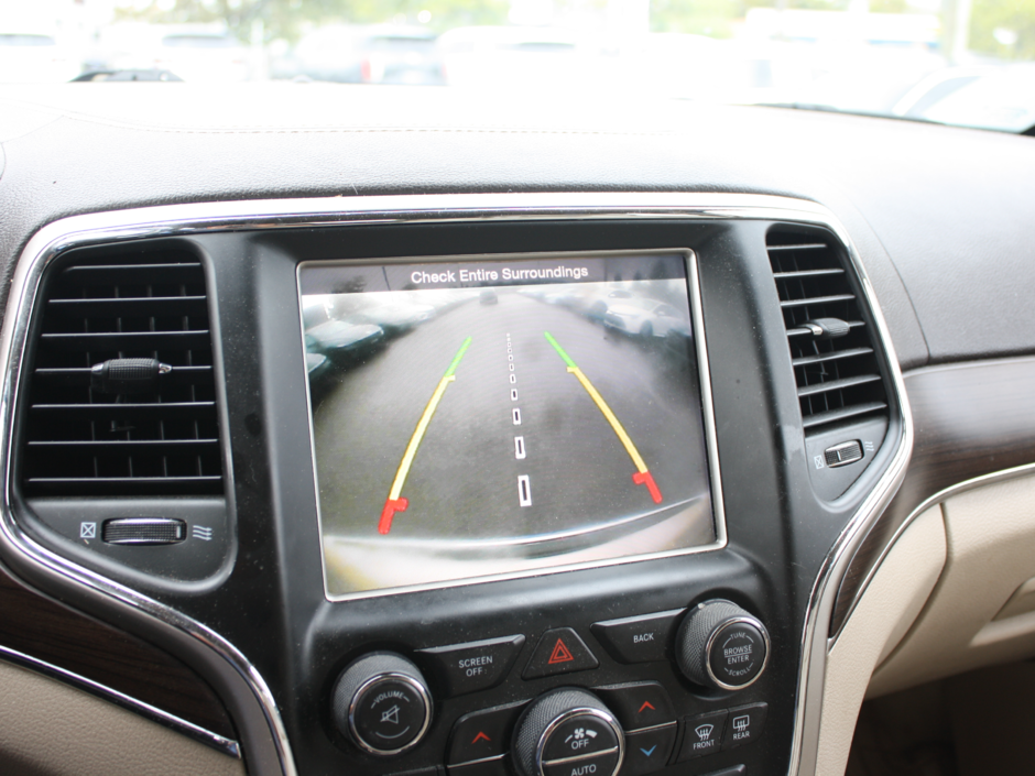2015 Jeep Grand Cherokee Overland-21