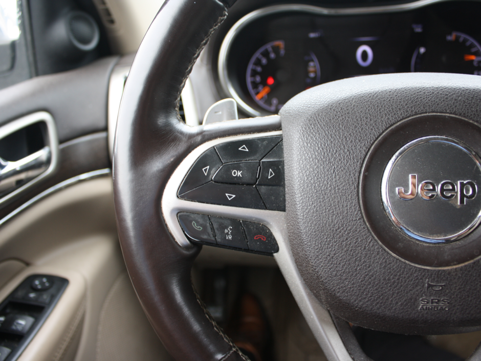 2015 Jeep Grand Cherokee Overland-9