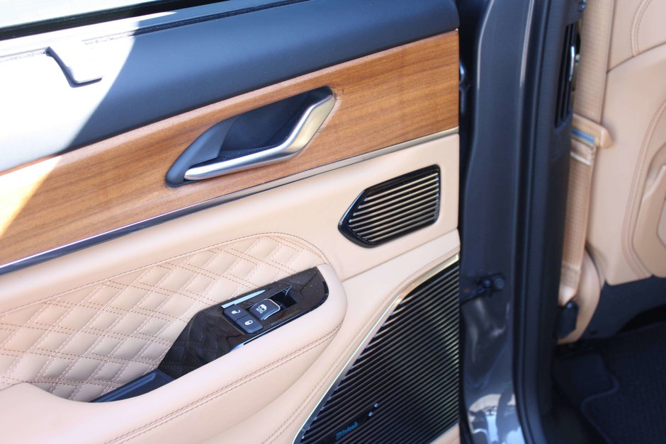 2023 Jeep Grand Cherokee Summit-5