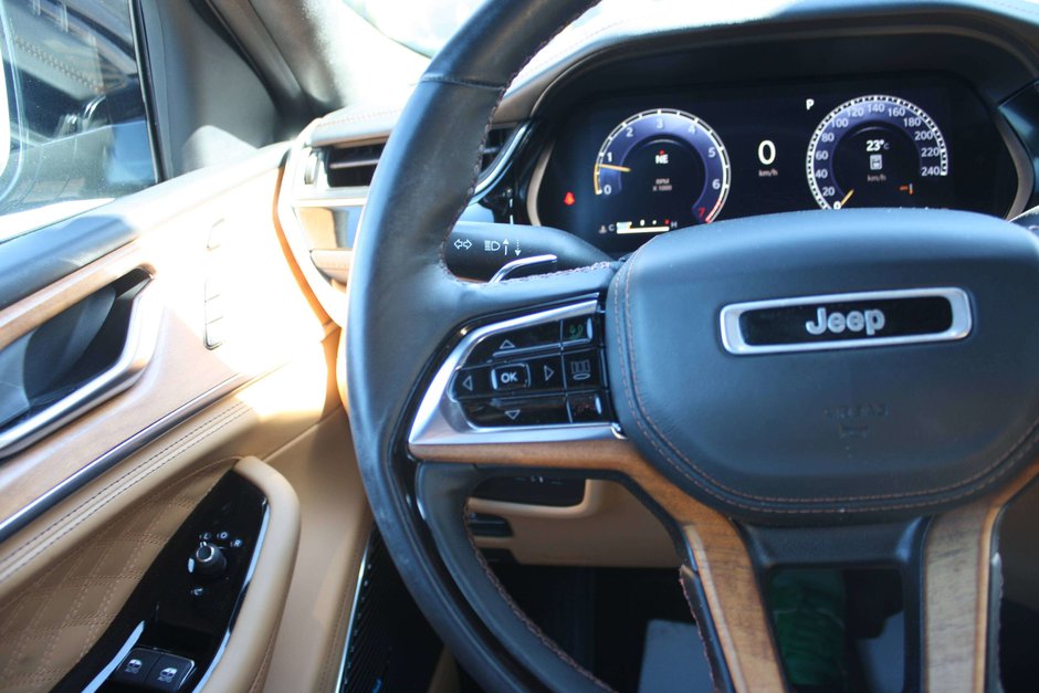 2023 Jeep Grand Cherokee Summit-16