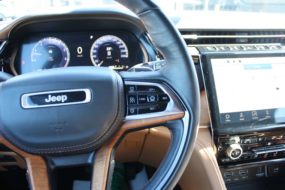2023 Jeep Grand Cherokee Summit-15
