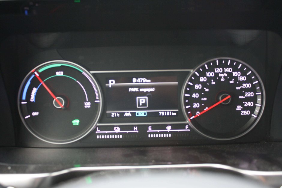 2023 Kia Sorento Hybrid LX-19