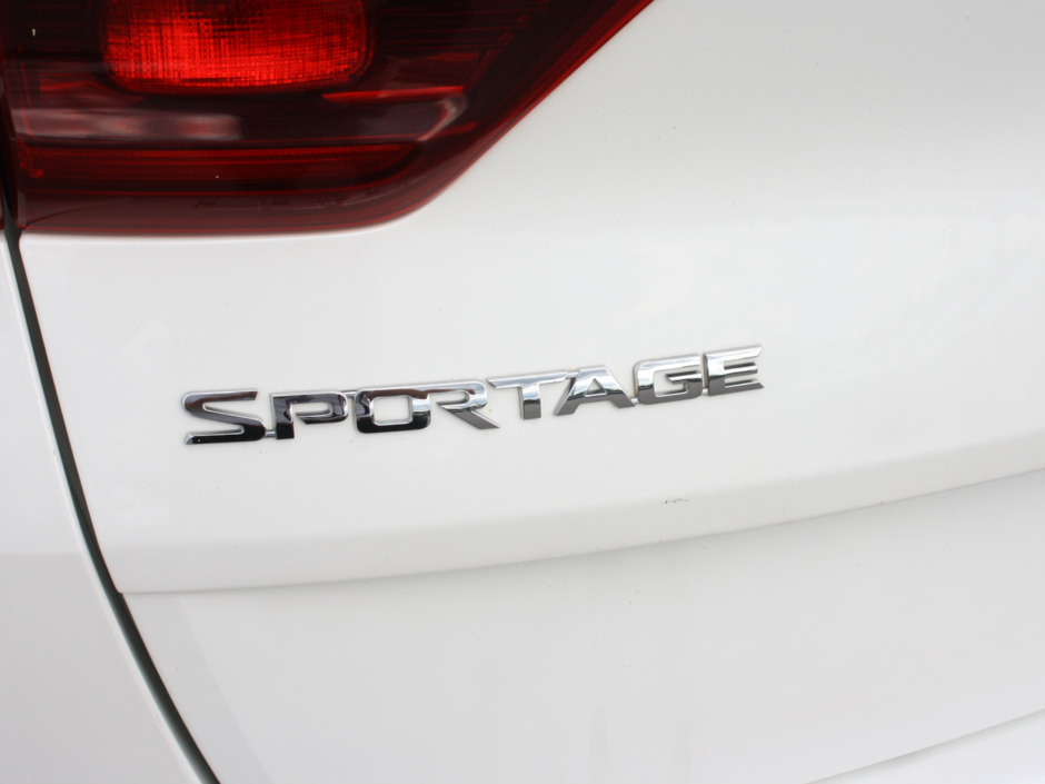 2022 Kia Sportage LX-10
