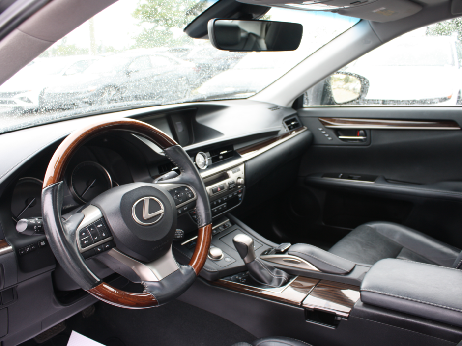 2017 Lexus ES 350-30