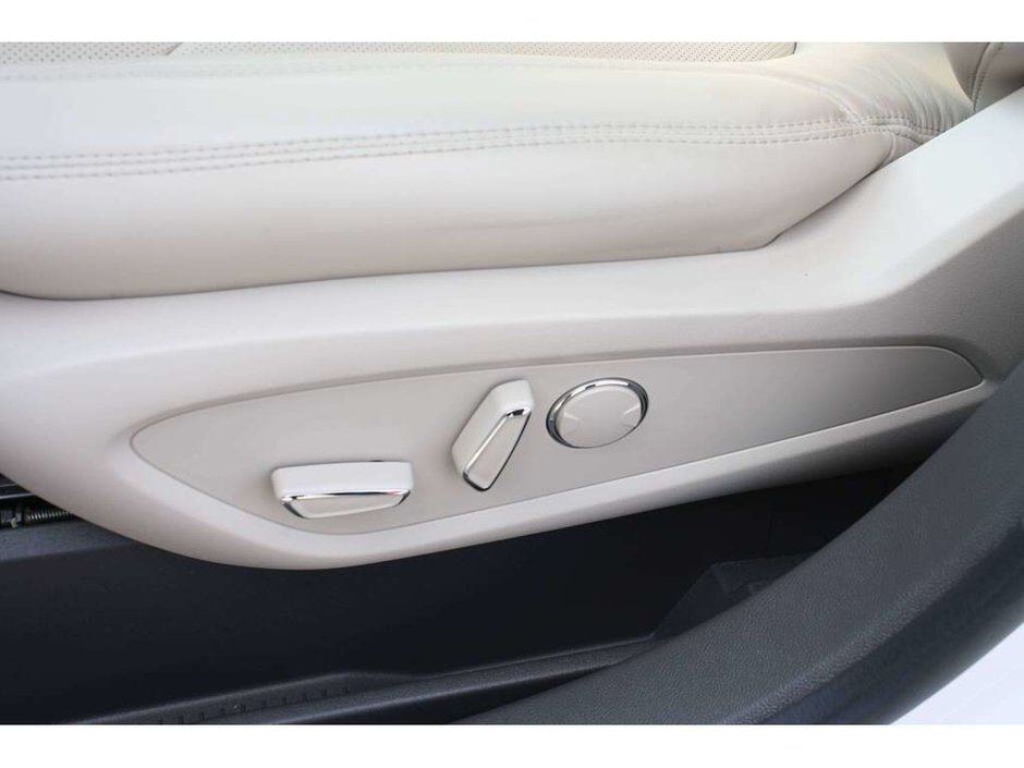 2019 Lincoln Nautilus Reserve-9