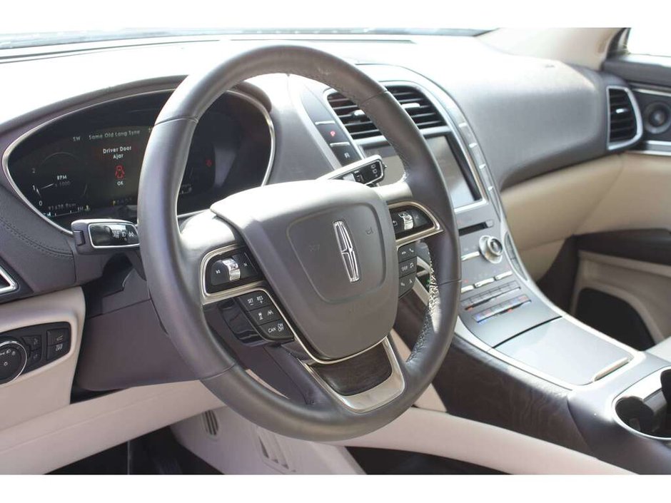 2019 Lincoln Nautilus Reserve-11