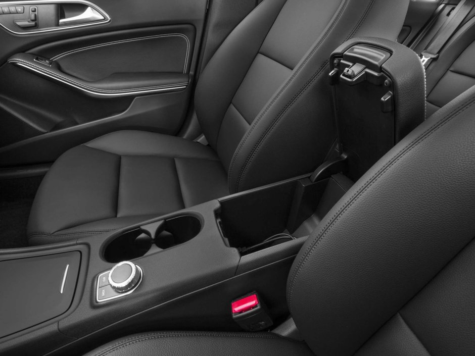 2016 Mercedes-Benz CLA 250-12