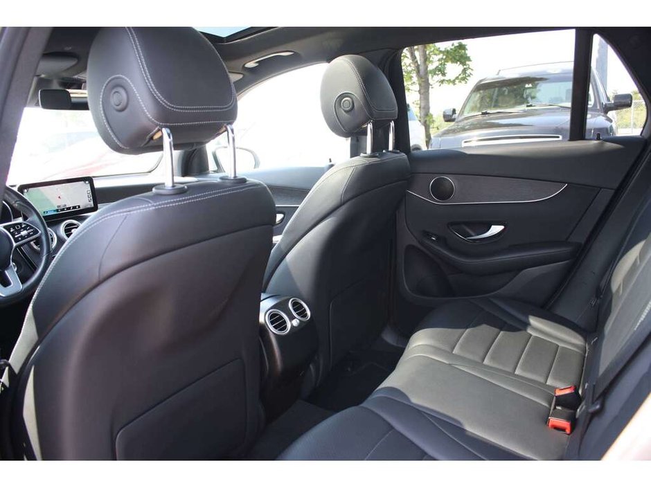 2022 Mercedes-Benz GLC 300-6