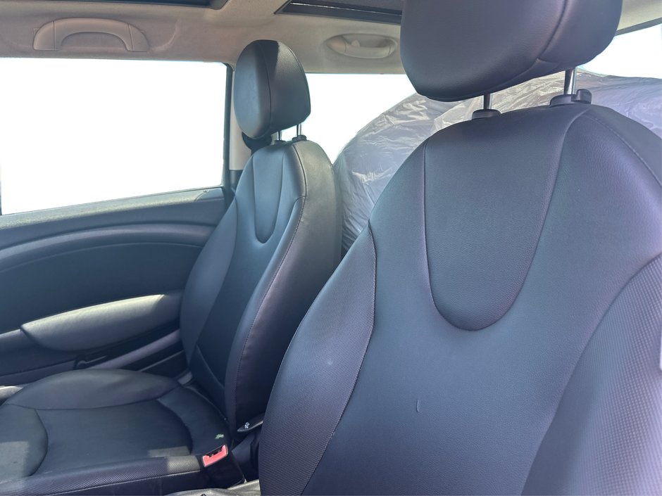2011 MINI Cooper Base-8
