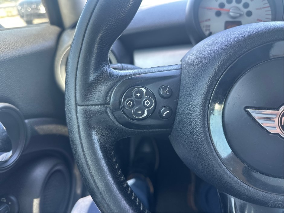 2011 MINI Cooper Base-21