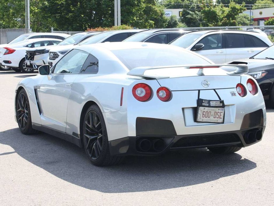 2010 Nissan GT-R Base-5