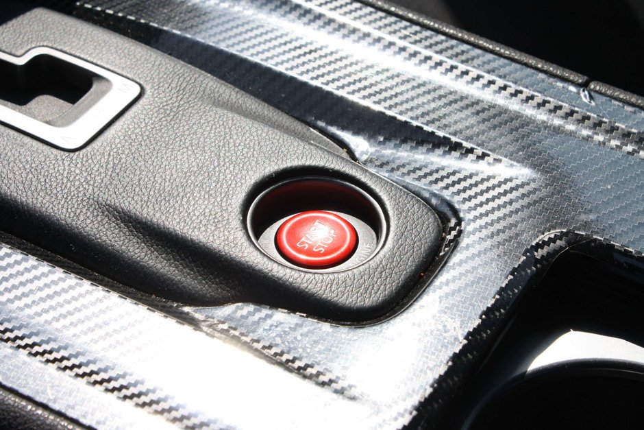 2010 Nissan GT-R Base-15
