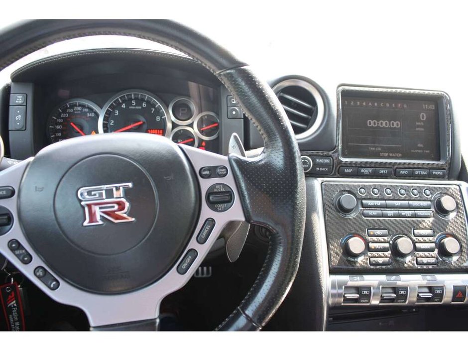 2010 Nissan GT-R Base-18