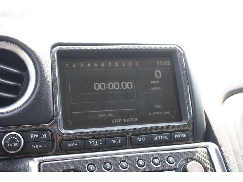 2010 Nissan GT-R Base-17