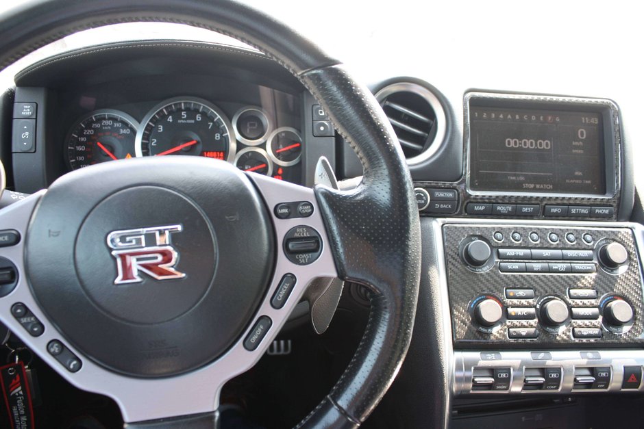 2010 Nissan GT-R Base-18