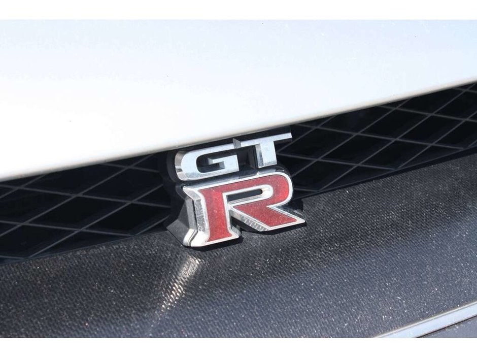 2010 Nissan GT-R Base-7