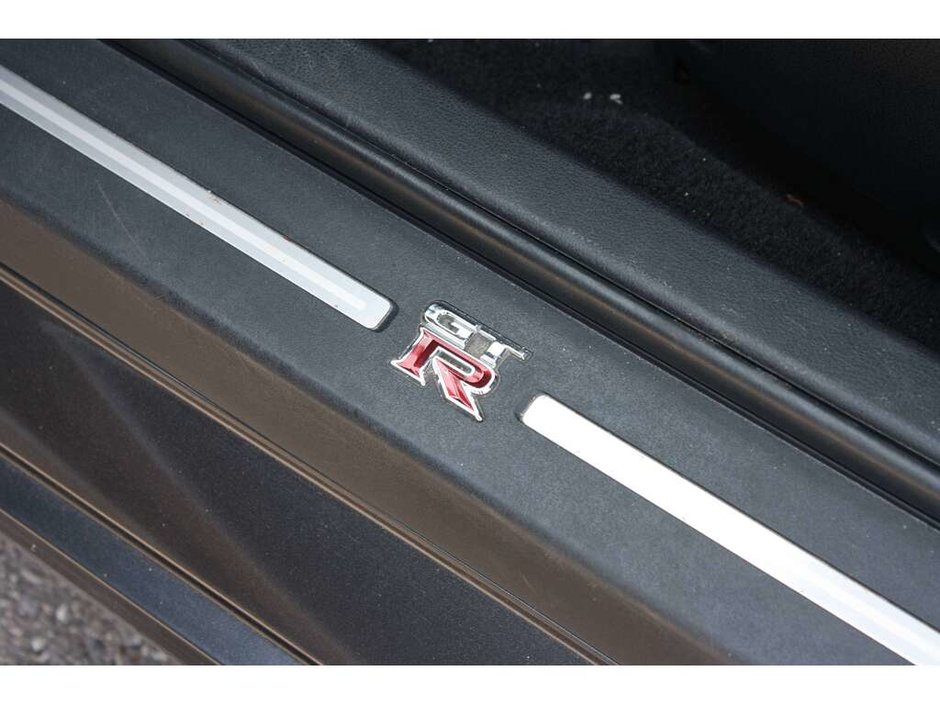 2010 Nissan GT-R Base-9