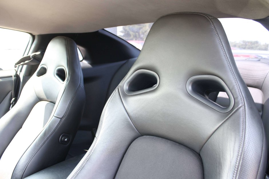 2010 Nissan GT-R Base-11